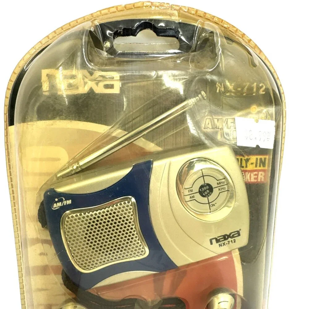 NAXA NR-712 AM/FM Radio With Speaker & Ear Buds Blue - Picture 1 of 7